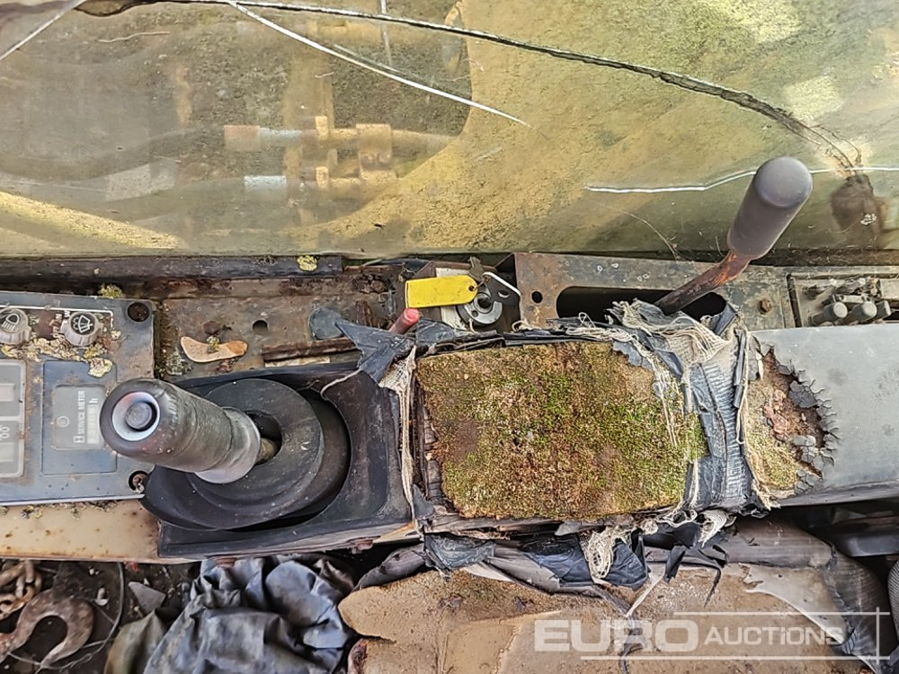 Багер гасеничар Komatsu PC210-3: слика 34