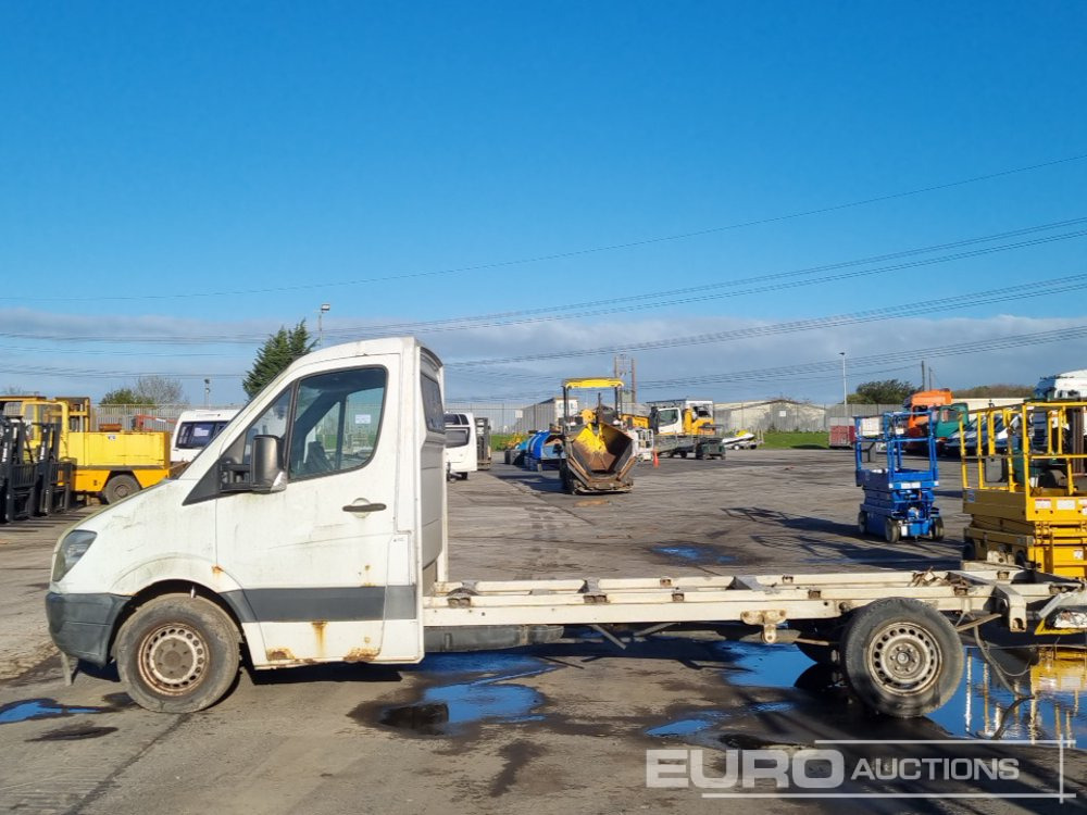 2007 Mercedes 4x2 Chassis Cab (Non Runner) - Комбе: слика 2 2007 Mercedes 4x2 Chassis Cab (Non Runner) - Комбе: слика 2