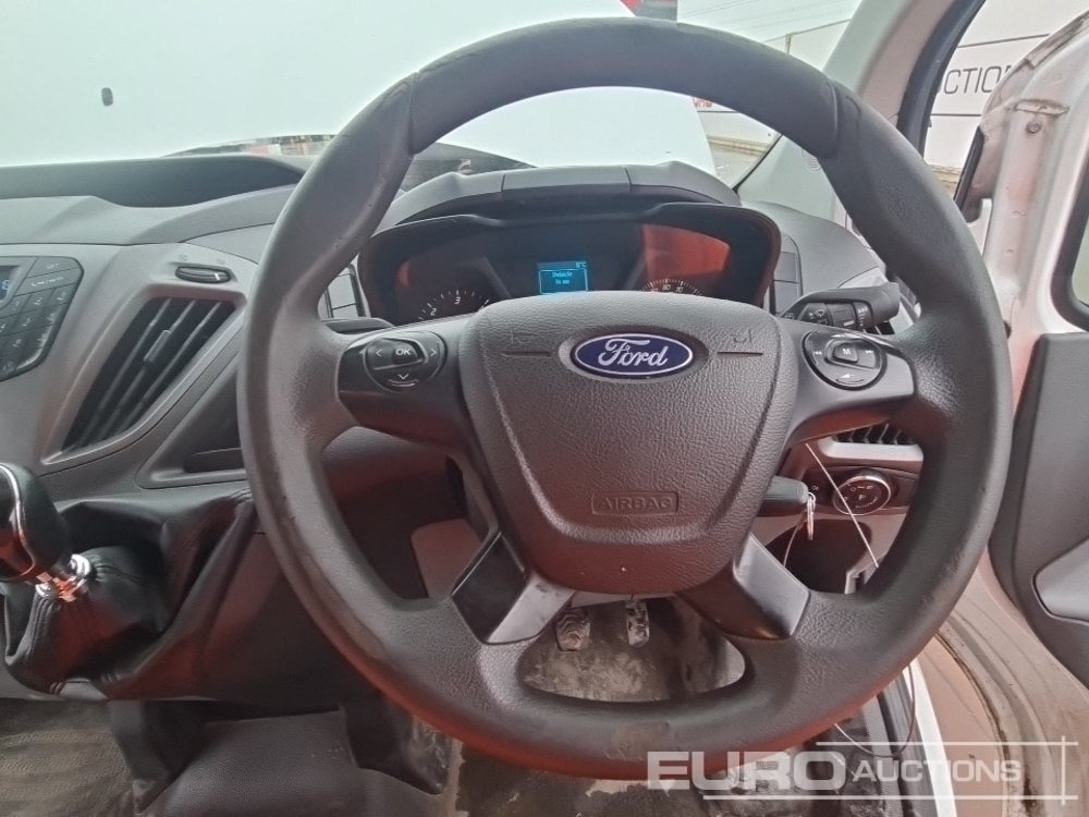 Комбе 2017 Ford Transit Custom 290: слика 35 Комбе 2017 Ford Transit Custom 290: слика 35