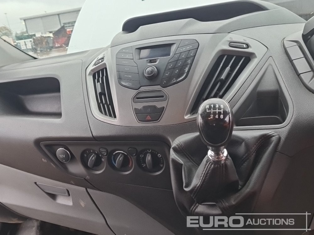 Комбе 2017 Ford Transit Custom 290: слика 27 Комбе 2017 Ford Transit Custom 290: слика 27