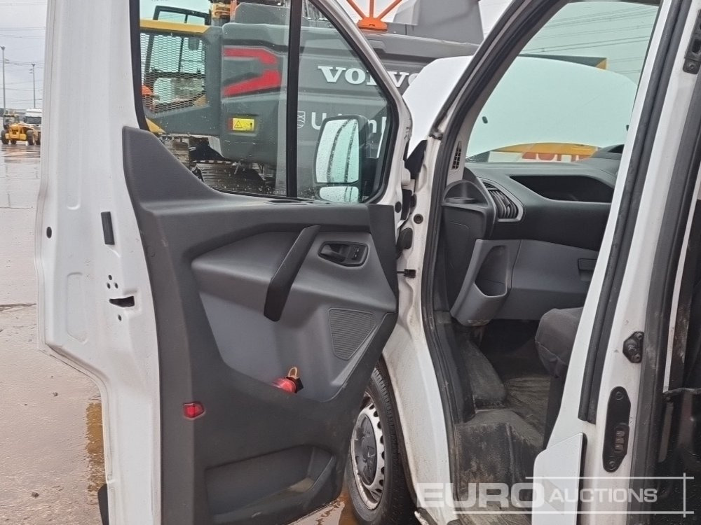 Комбе 2017 Ford Transit Custom 290: слика 22 Комбе 2017 Ford Transit Custom 290: слика 22