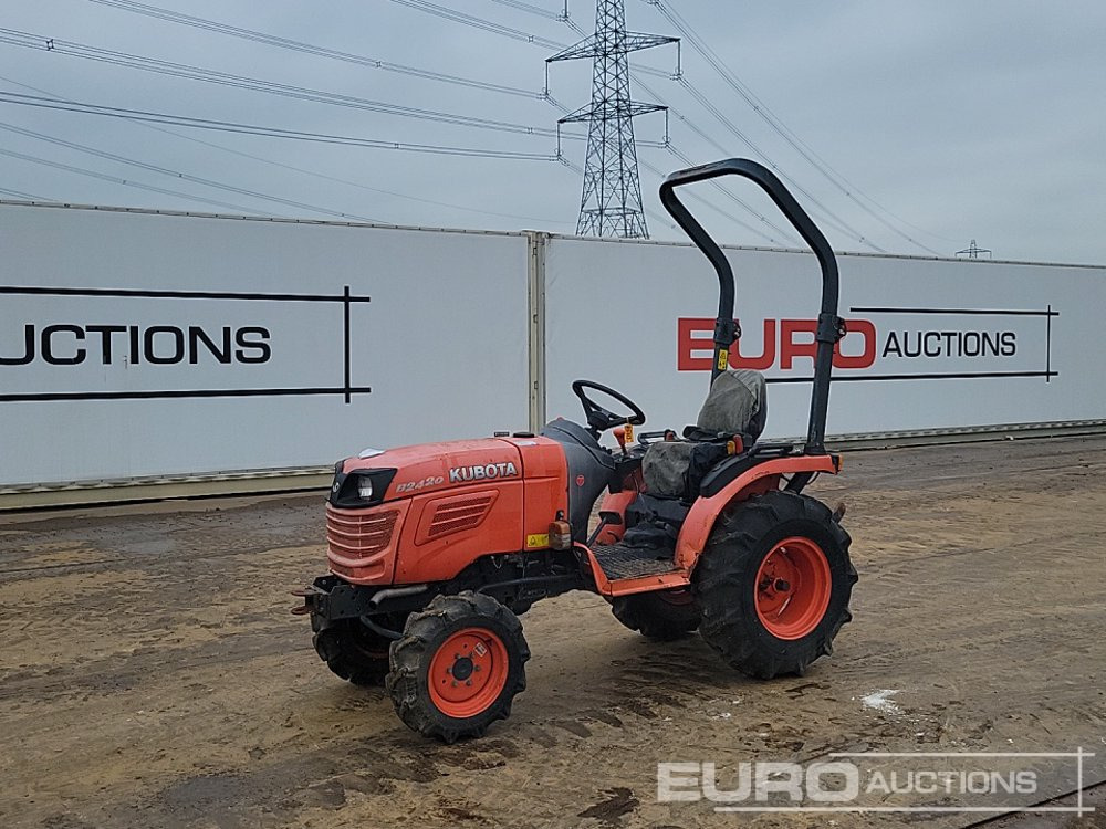 Kubota B2420 - Мини трактор: слика 1 Kubota B2420 - Мини трактор: слика 1