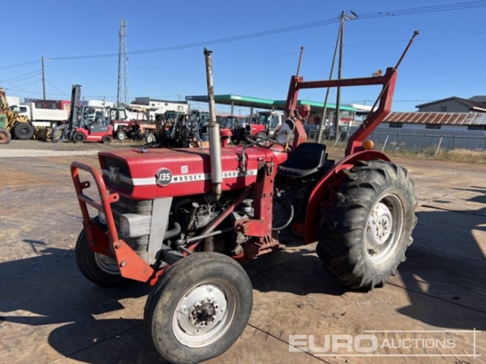 Massey Ferguson 135 - Трактор: слика 1 Massey Ferguson 135 - Трактор: слика 1