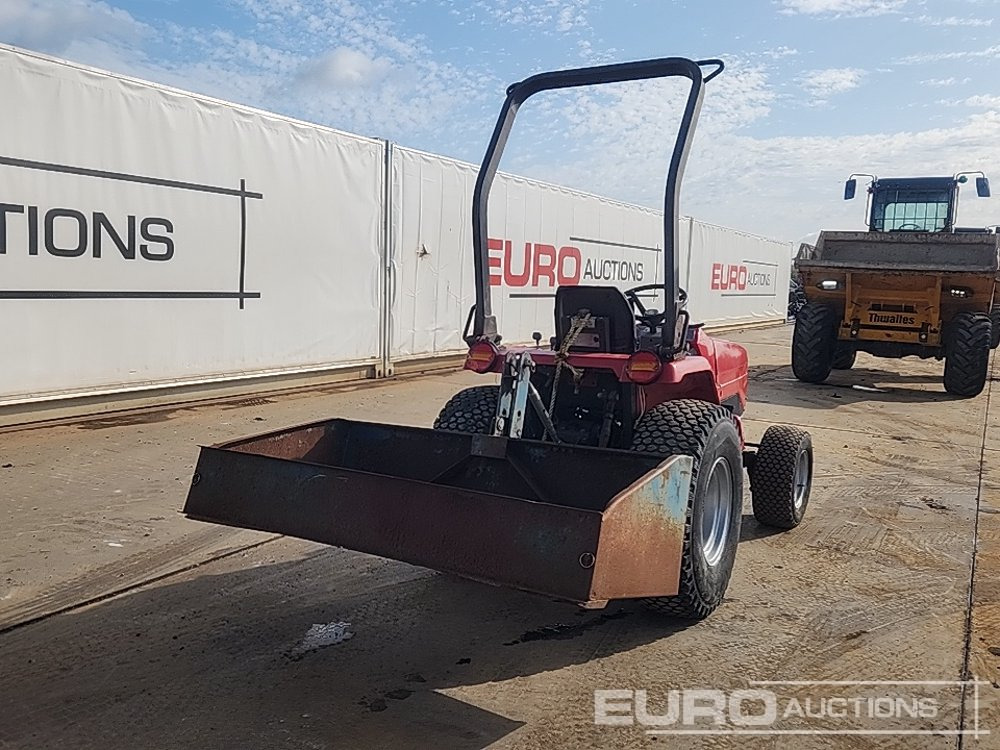 Massey Ferguson 4WD Compact Tractor, Linkbox - Мини трактор: слика 5 Massey Ferguson 4WD Compact Tractor, Linkbox - Мини трактор: слика 5