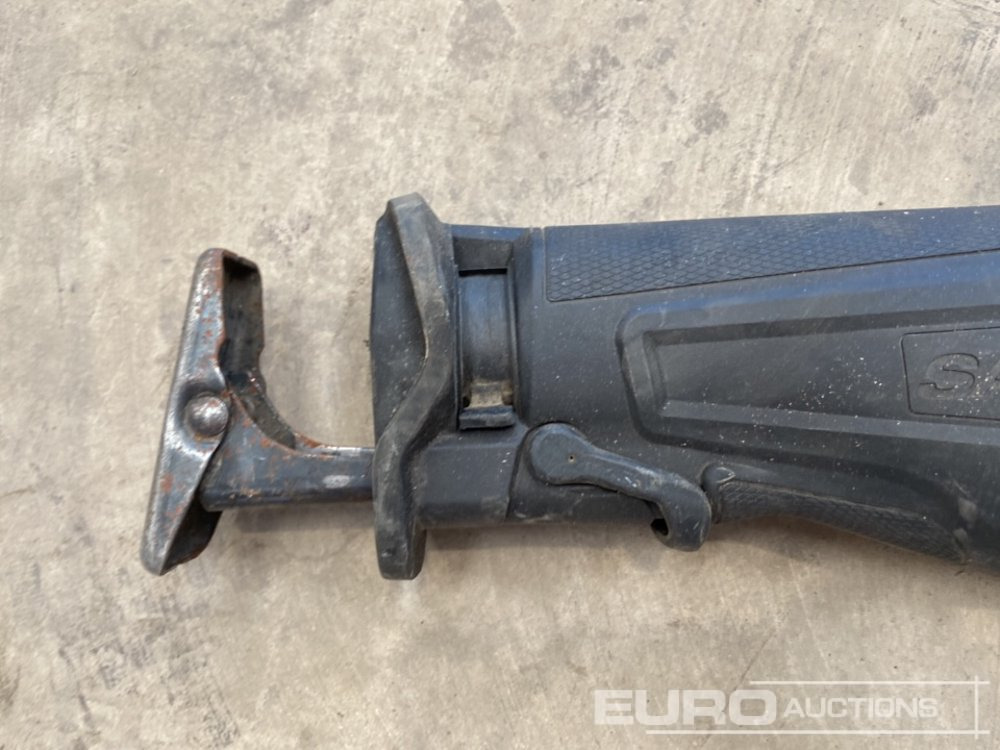Milwaukee M18 ONESX 18 Volt Recip Saw (Body Only) - Градежна опрема: слика 5 Milwaukee M18 ONESX 18 Volt Recip Saw (Body Only) - Градежна опрема: слика 5