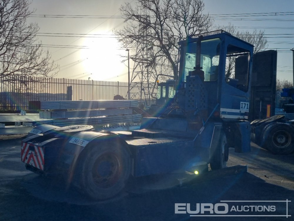 Mol YM220 - Трактор на терминалот: слика 5 Mol YM220 - Трактор на терминалот: слика 5