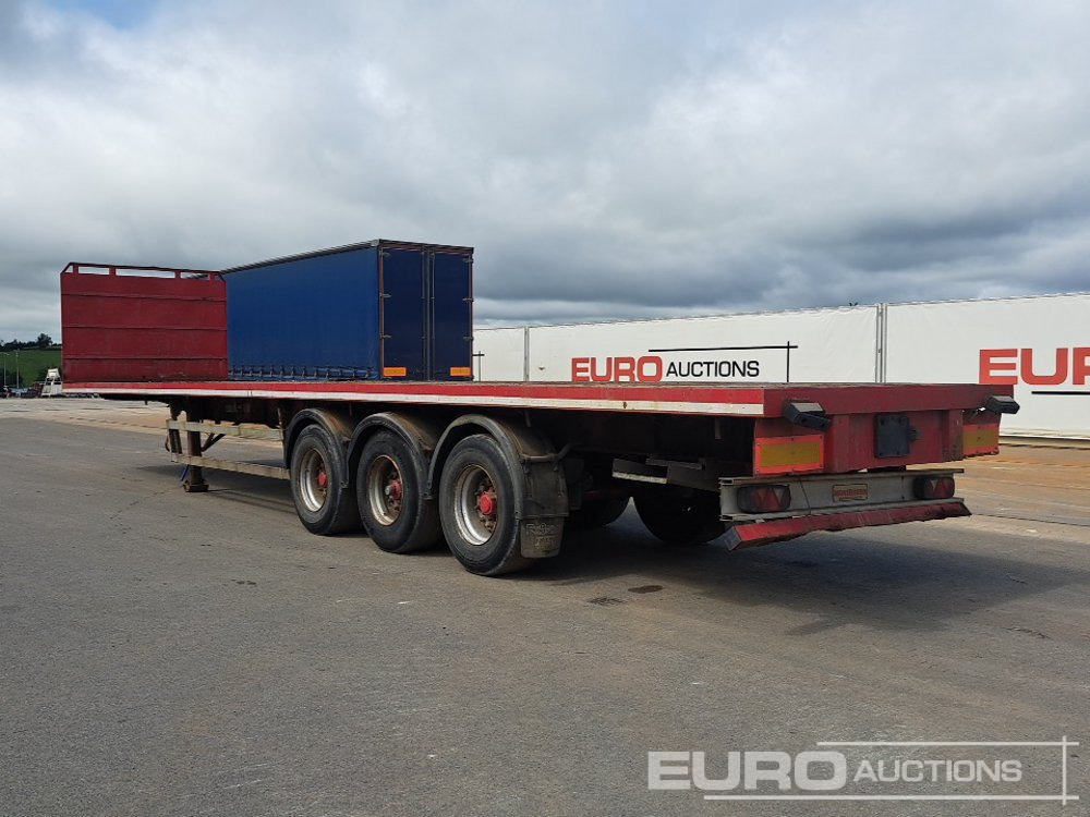 Montracon 45' Tri Axle Flat Trailer, Goal Post Sockets - Полуприколка платформа: слика 3 Montracon 45' Tri Axle Flat Trailer, Goal Post Sockets - Полуприколка платформа: слика 3
