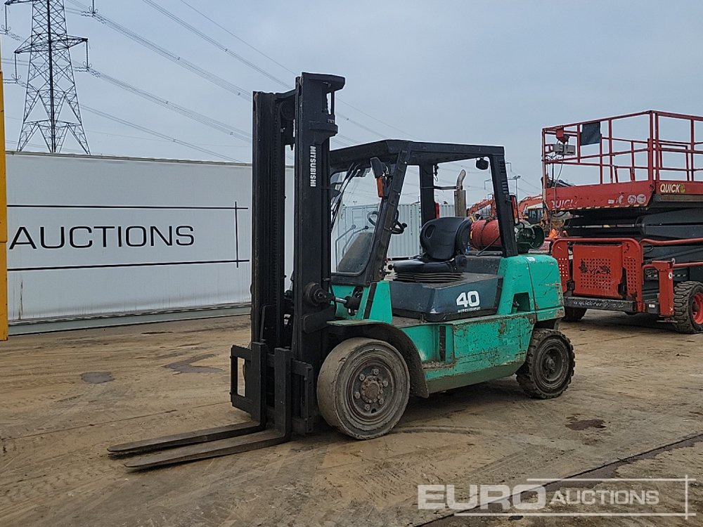 Nissan F04B40Q - Вилушкар: слика 1 Nissan F04B40Q - Вилушкар: слика 1