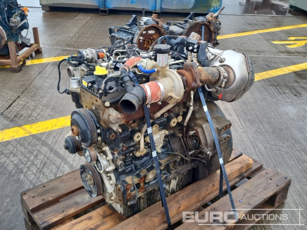 Perkins 4 Cylinder Engine - Мотор: слика 1 Perkins 4 Cylinder Engine - Мотор: слика 1