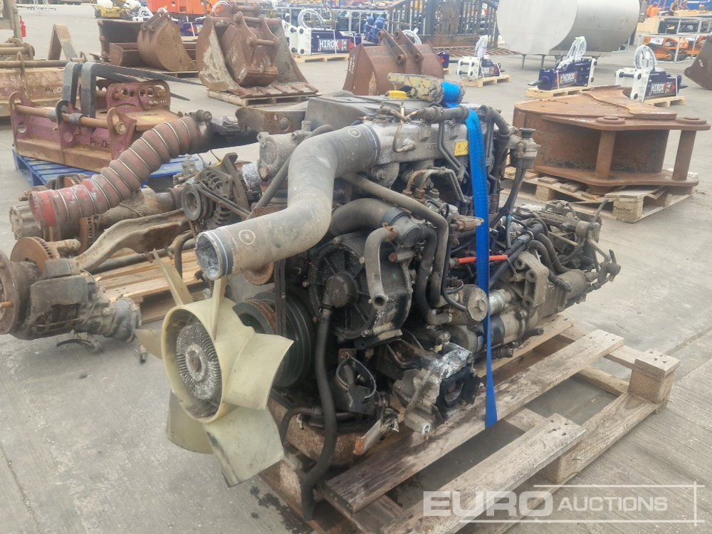 Renault 4 Cylinder Engine, Gearbox - Мотор: слика 1 Renault 4 Cylinder Engine, Gearbox - Мотор: слика 1