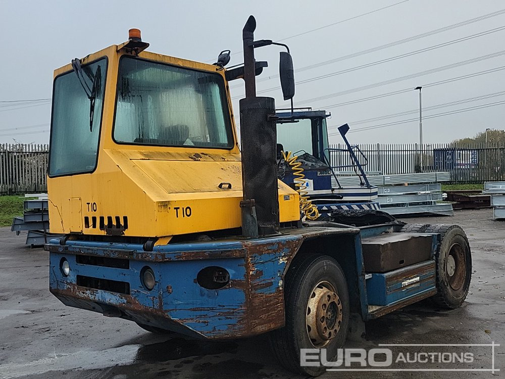 Sisu 4x2 Shunter (Runs, Hydraulic Leak) - Трактор на терминалот: слика 1 Sisu 4x2 Shunter (Runs, Hydraulic Leak) - Трактор на терминалот: слика 1