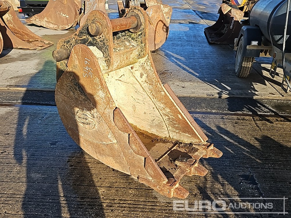 Strickland 24" Digging Bucket 80mm Pin to suit 20 Ton Excavator - Корпа: слика 1 Strickland 24" Digging Bucket 80mm Pin to suit 20 Ton Excavator - Корпа: слика 1