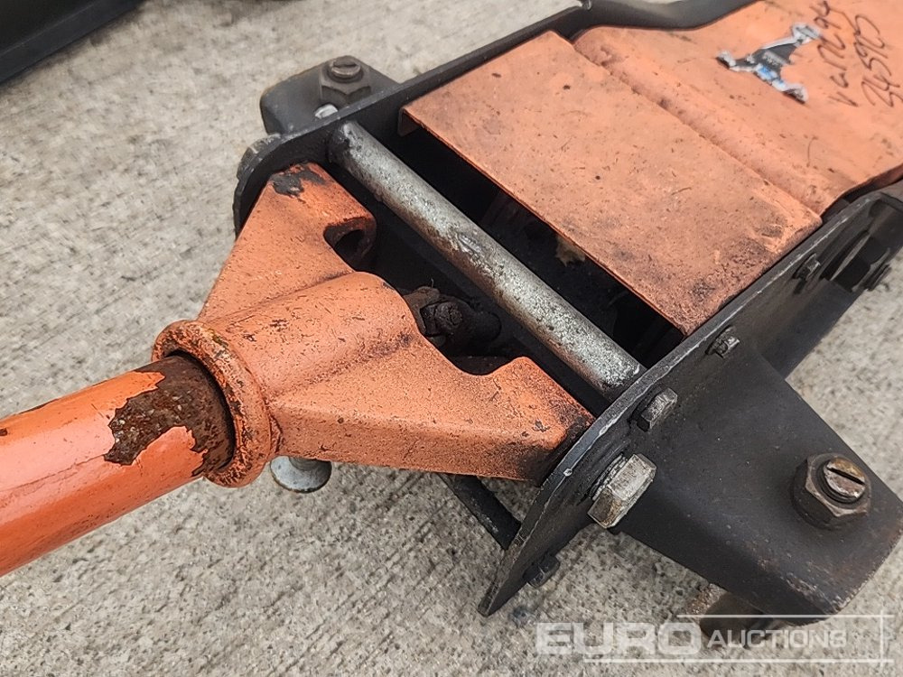 Градежна опрема TMUS 4 Ton Trolley Jack (2 of): слика 6