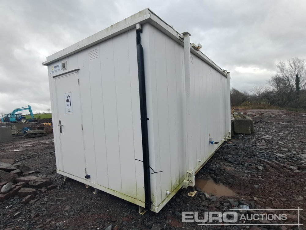 Thurston 20' x 9' Shower Block (No Keys) (Cannot Be Reconsigned) - Товарен контејнер: слика 3 Thurston 20' x 9' Shower Block (No Keys) (Cannot Be Reconsigned) - Товарен контејнер: слика 3