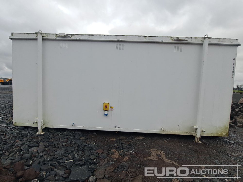 Thurston 20' x 9' Shower Block (No Keys) (Cannot Be Reconsigned) - Товарен контејнер: слика 4 Thurston 20' x 9' Shower Block (No Keys) (Cannot Be Reconsigned) - Товарен контејнер: слика 4