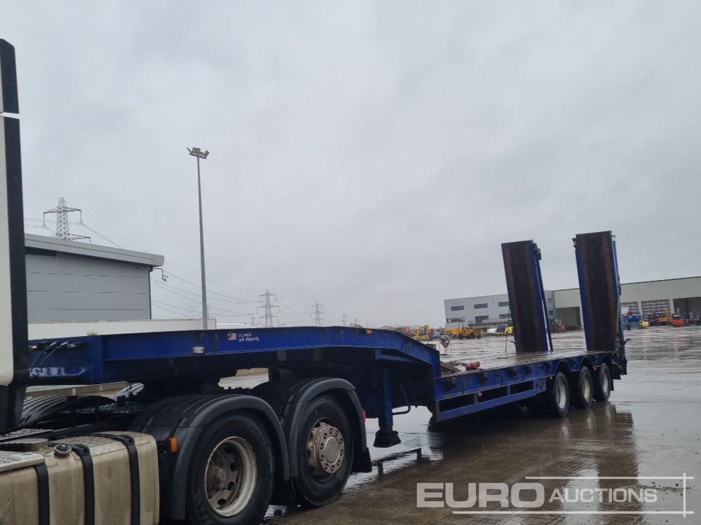 Tirsan Tri Axle Step Frame Low Loader Trailer, Neck Ramps, Out Riggers, Hydraulic Flip Toe Ramps - Полуприколка за низок утовар: слика 1 Tirsan Tri Axle Step Frame Low Loader Trailer, Neck Ramps, Out Riggers, Hydraulic Flip Toe Ramps - Полуприколка за низок утовар: слика 1