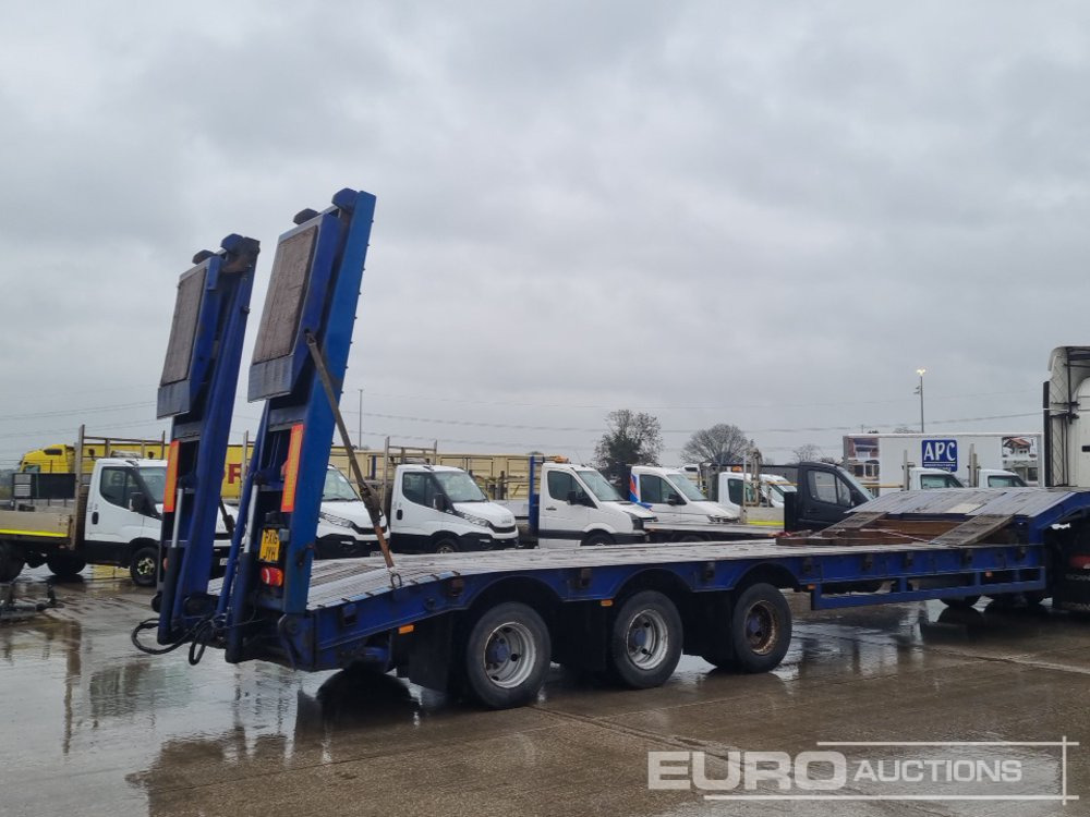 Tirsan Tri Axle Step Frame Low Loader Trailer, Neck Ramps, Out Riggers, Hydraulic Flip Toe Ramps - Полуприколка за низок утовар: слика 5 Tirsan Tri Axle Step Frame Low Loader Trailer, Neck Ramps, Out Riggers, Hydraulic Flip Toe Ramps - Полуприколка за низок утовар: слика 5