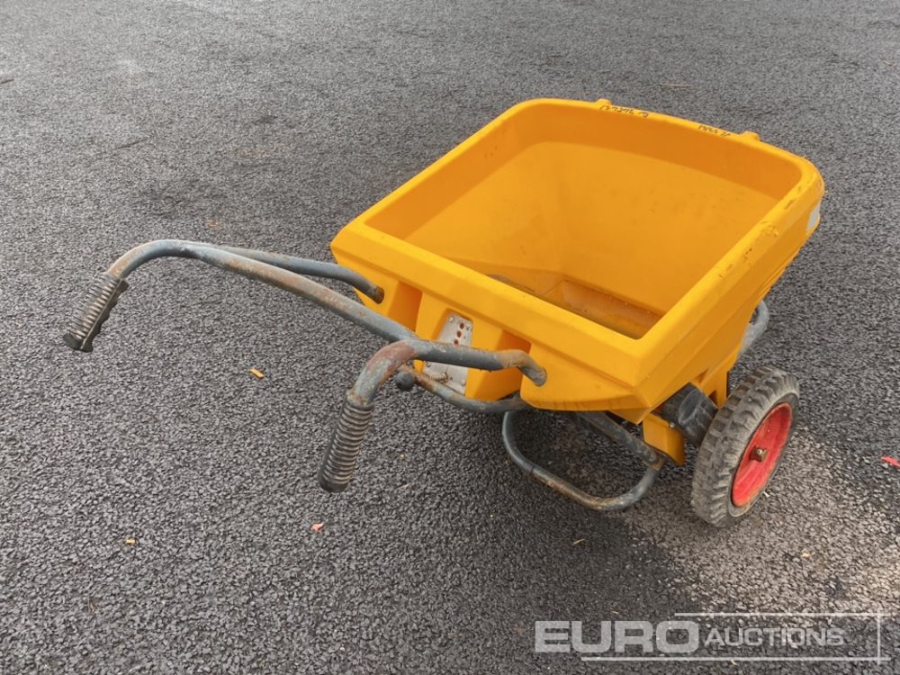 Turbo Cast 300 Pedestrian Salter - Градежна опрема: слика 3 Turbo Cast 300 Pedestrian Salter - Градежна опрема: слика 3