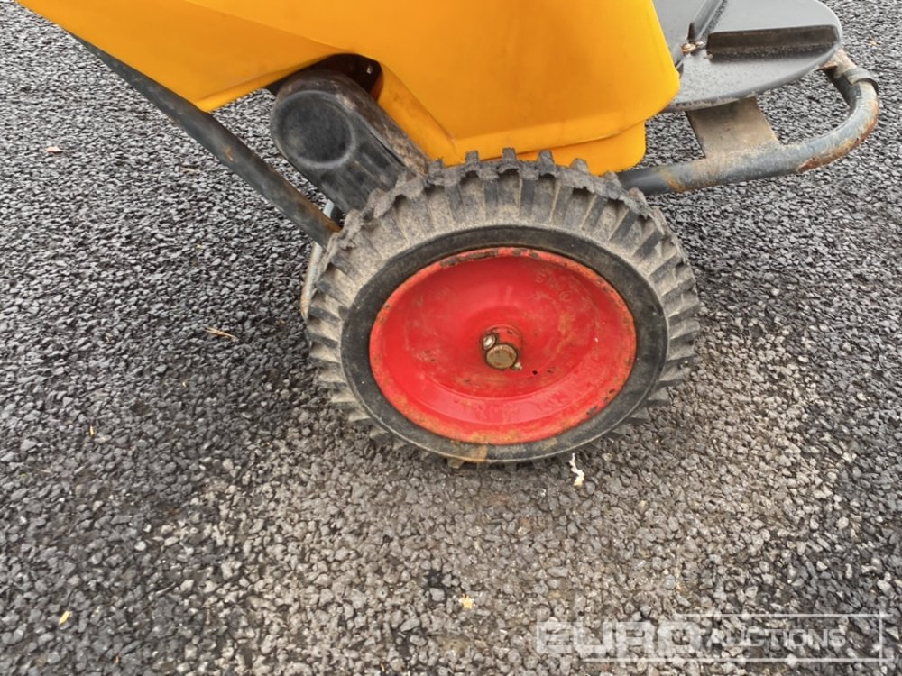 Turbo Cast 300 Pedestrian Salter - Градежна опрема: слика 5 Turbo Cast 300 Pedestrian Salter - Градежна опрема: слика 5