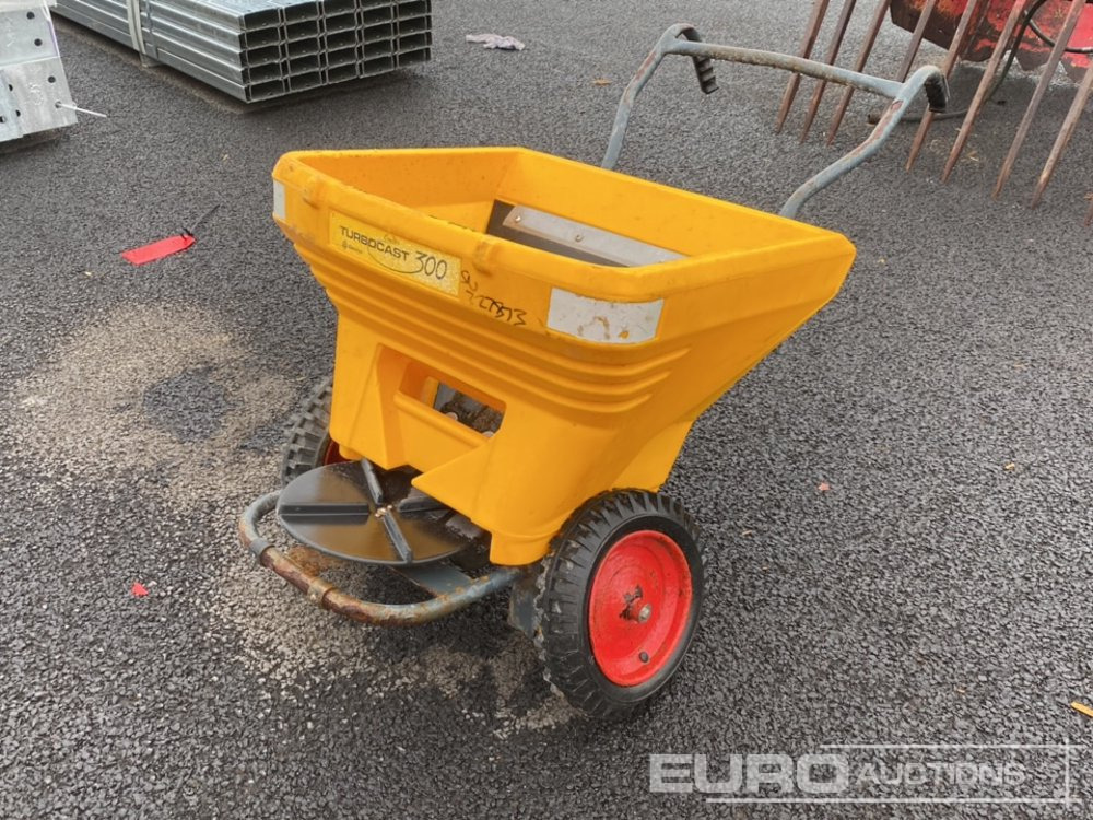Turbo Cast 300 Pedestrian Salter - Градежна опрема: слика 1 Turbo Cast 300 Pedestrian Salter - Градежна опрема: слика 1