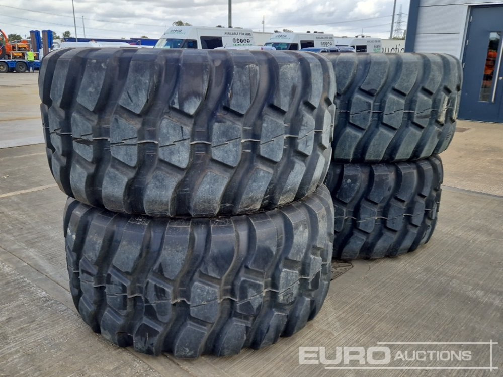 Unused Bridgestone 30/65R25 Tyre & Rim (4 of) - Гума: слика 3 Unused Bridgestone 30/65R25 Tyre & Rim (4 of) - Гума: слика 3