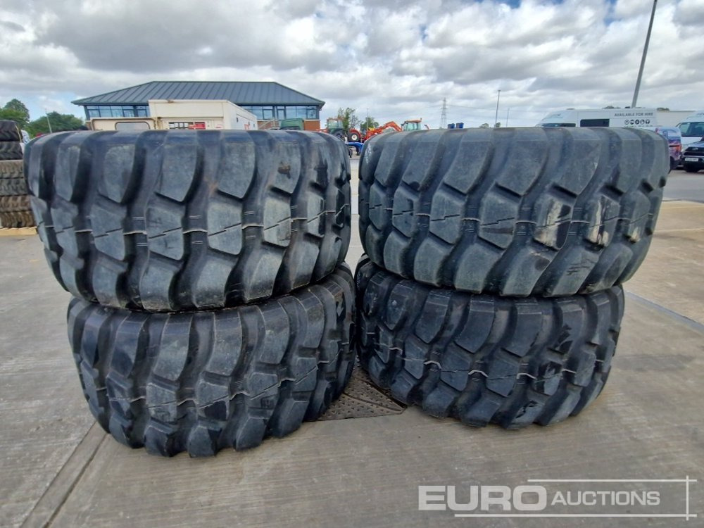 Unused Bridgestone 30/65R25 Tyre & Rim (4 of) - Гума: слика 4 Unused Bridgestone 30/65R25 Tyre & Rim (4 of) - Гума: слика 4