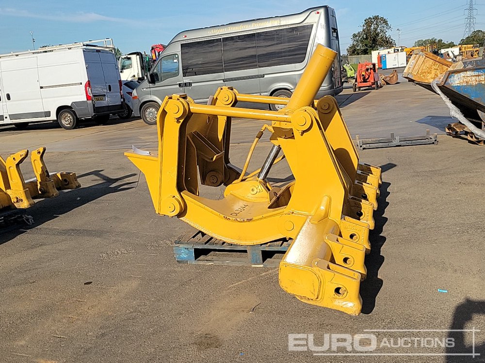 Unused CAT Hydraulic Multi Tyne Ripper to suit Grader - Корпа: слика 2 Unused CAT Hydraulic Multi Tyne Ripper to suit Grader - Корпа: слика 2
