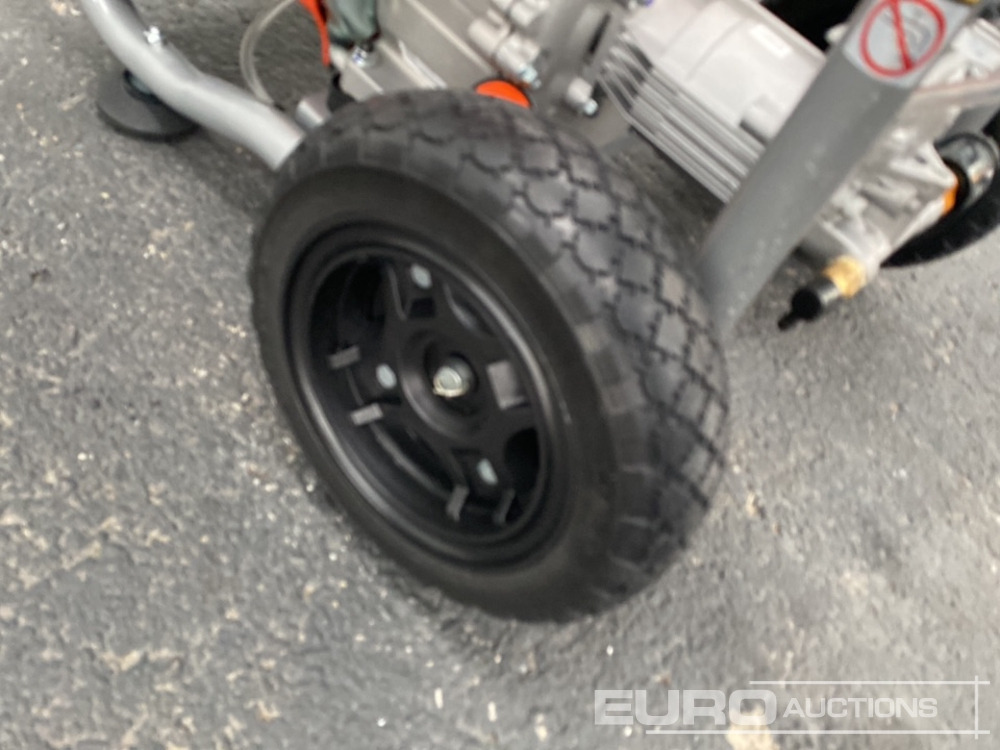 Unused Daewoo DGPW3100H-K 5.8Hp Petrol Pressure Washer - Перач под висок притисок: слика 5 Unused Daewoo DGPW3100H-K 5.8Hp Petrol Pressure Washer - Перач под висок притисок: слика 5