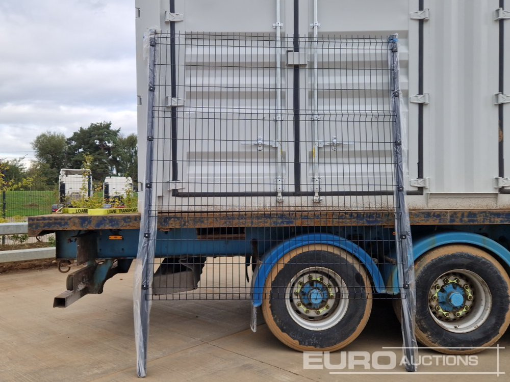 Градежна опрема Unused Galvanised & Powder Coated Heavy Duty (5mm) Wire Mesh Fencing, 25 x H2.4m x W2.2m Panels, 26 x 60mm x 60mm x3m Posts, with Fittings (Black): слика 20