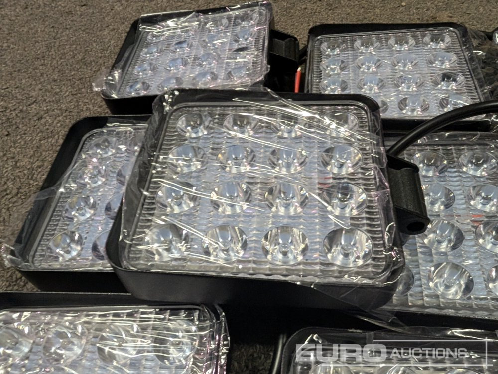Опрема за работилница Unused LED Work Lights, 48w, 12V/24V, Adjustable Bracket, IP67 Waterproof, 6000k White (10 of): слика 9