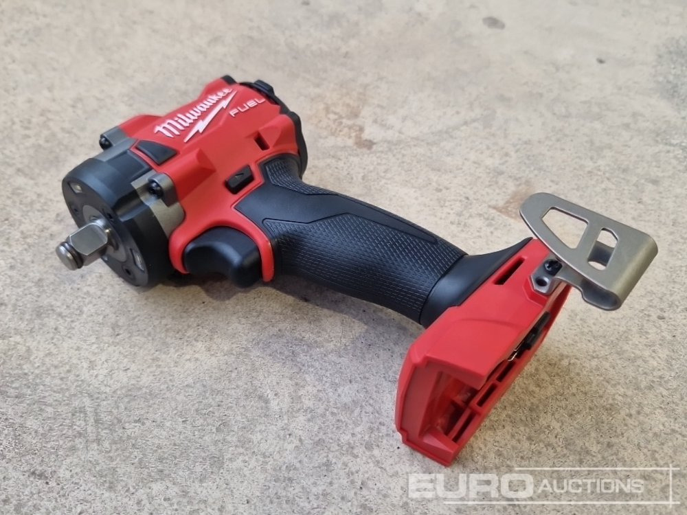 Unused Milwaukee M18 FIW2F12-0 18V FUEL Brushless Compact 1/2" Impact Wrench (Body Only) - Градежна опрема: слика 4 Unused Milwaukee M18 FIW2F12-0 18V FUEL Brushless Compact 1/2" Impact Wrench (Body Only) - Градежна опрема: слика 4