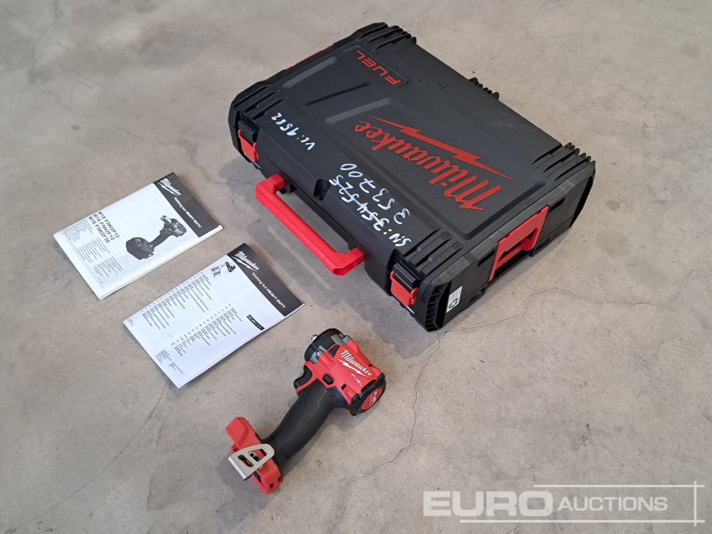 Unused Milwaukee M18 FIW2F38 18V Fuel Brushless 3/8'' Impact Wrench -(Body and Case Only) - Градежна опрема: слика 4 Unused Milwaukee M18 FIW2F38 18V Fuel Brushless 3/8'' Impact Wrench -(Body and Case Only) - Градежна опрема: слика 4