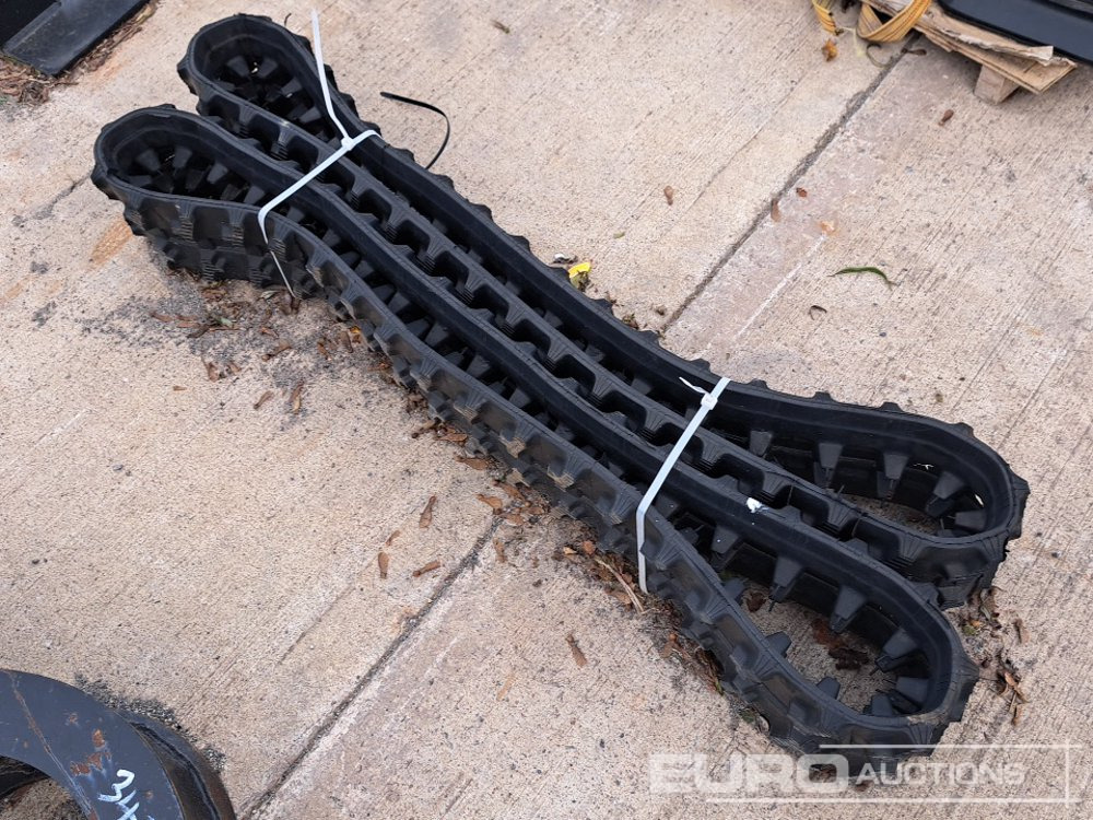 Unused Rubber Tracks to suit Micro Excavator (2 of) - Ролна за Градежна машина: слика 1 Unused Rubber Tracks to suit Micro Excavator (2 of) - Ролна за Градежна машина: слика 1