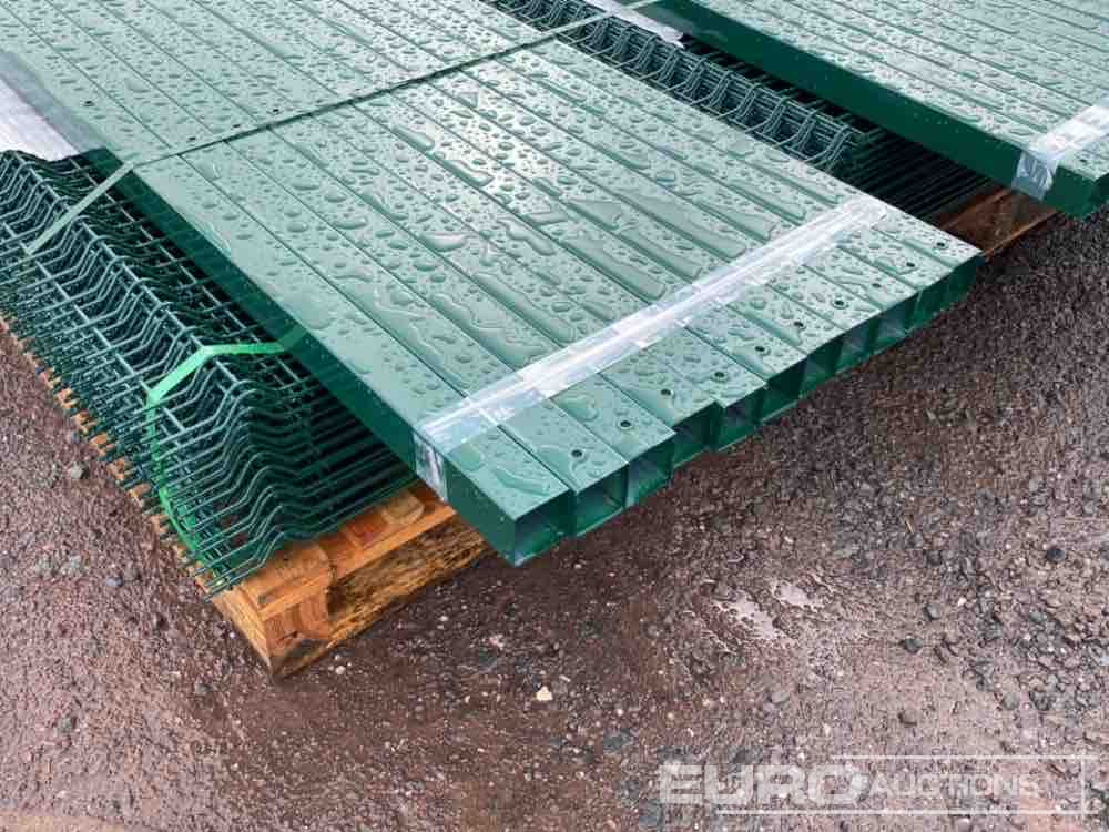 Градежна опрема Unused Security Fencing, Green, 25 Panels 2.1m x 2,4m & 26 60mm x 60mm Posts, Fasteners And Fittings: слика 7