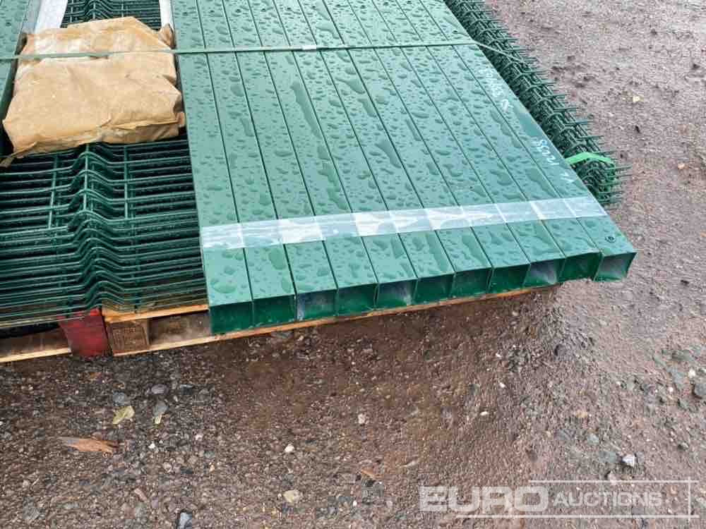 Градежна опрема Unused Security Fencing, Green, 25 Panels 2.1m x 2,4m & 26 60mm x 60mm Posts, Fasteners And Fittings: слика 6