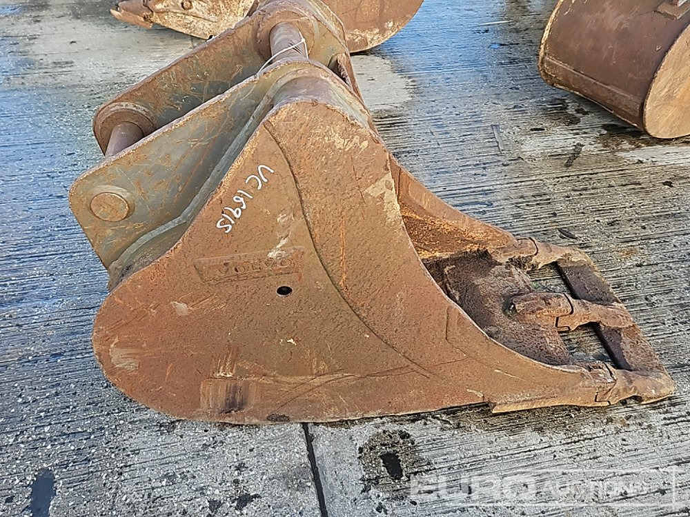 Volvo 24" Scoop Bucket 65mm Pin to suit 13 Ton Excavator - Корпа: слика 2 Volvo 24" Scoop Bucket 65mm Pin to suit 13 Ton Excavator - Корпа: слика 2