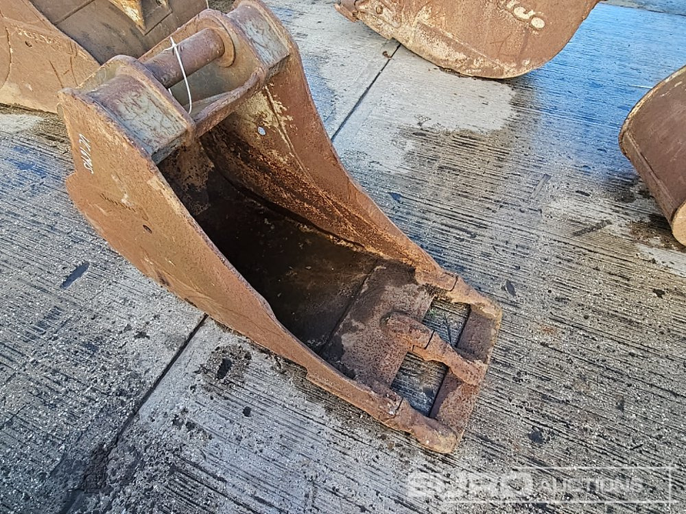 Volvo 24" Scoop Bucket 65mm Pin to suit 13 Ton Excavator - Корпа: слика 3 Volvo 24" Scoop Bucket 65mm Pin to suit 13 Ton Excavator - Корпа: слика 3