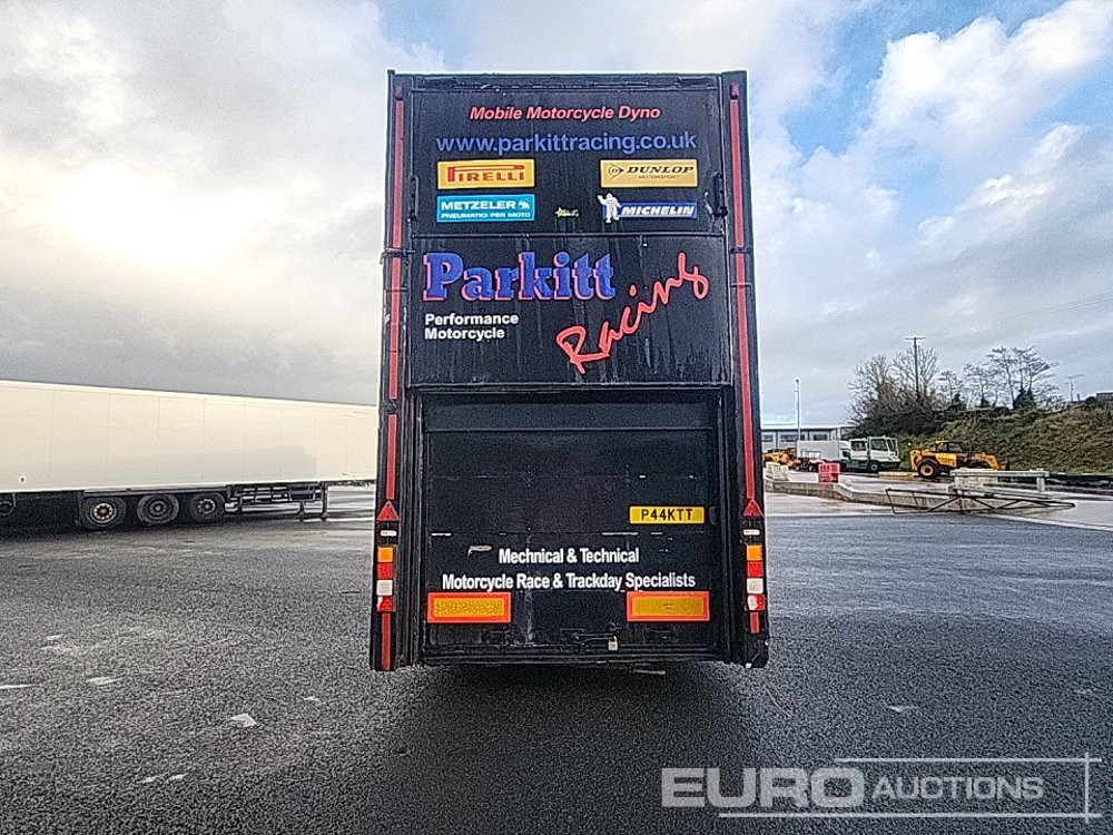 Wilson Tri Axle Double Deck Motor Sport Stepframe Trailer, Kitchen, Shower, Bedrooms, Garage - Полуприколка сандучар: слика 4 Wilson Tri Axle Double Deck Motor Sport Stepframe Trailer, Kitchen, Shower, Bedrooms, Garage - Полуприколка сандучар: слика 4