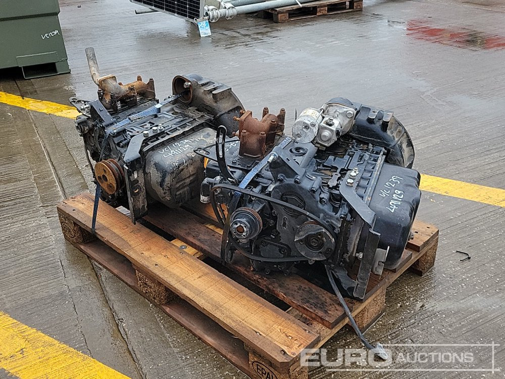 Yanmar 3 Cylinder Engine (2 of) - Мотор: слика 3 Yanmar 3 Cylinder Engine (2 of) - Мотор: слика 3