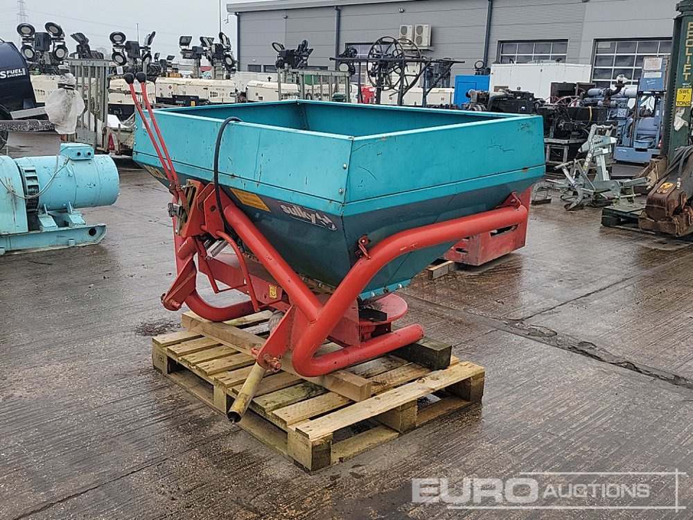 Sulky PTO Driven Spreader to suit 3 Point Linkage - Земјоделска машина: слика 1 Sulky PTO Driven Spreader to suit 3 Point Linkage - Земјоделска машина: слика 1