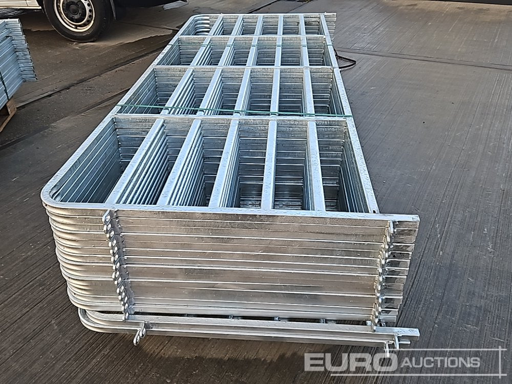 Unused 8' Galvanised Sheep Hurdle (16 of) - Земјоделска машина: слика 2 Unused 8' Galvanised Sheep Hurdle (16 of) - Земјоделска машина: слика 2