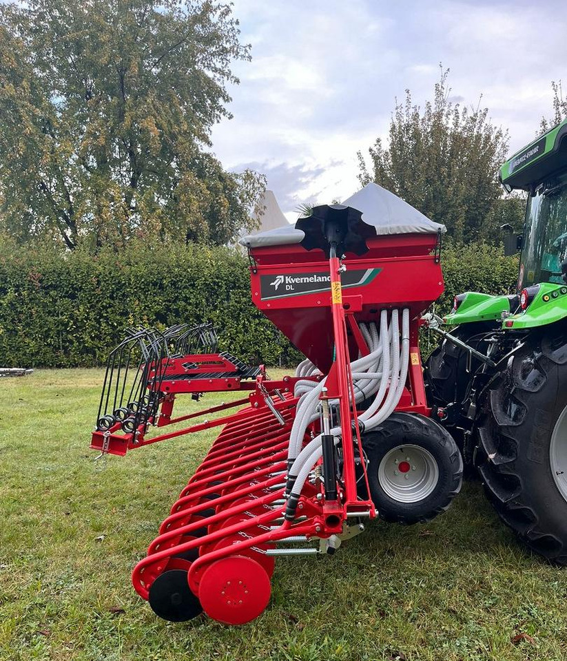 Kverneland Seminatrice nuova DL4 m-32 CX - Семенска дупчалка: слика 4 Kverneland Seminatrice nuova DL4 m-32 CX - Семенска дупчалка: слика 4
