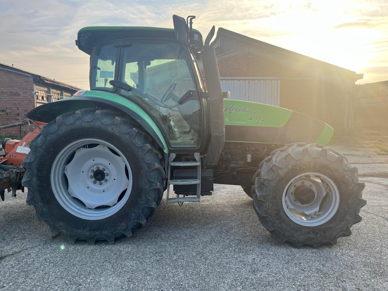 Trattore usato Deutz-Fahr AGROTRON K110 - Трактор: слика 4 Trattore usato Deutz-Fahr AGROTRON K110 - Трактор: слика 4