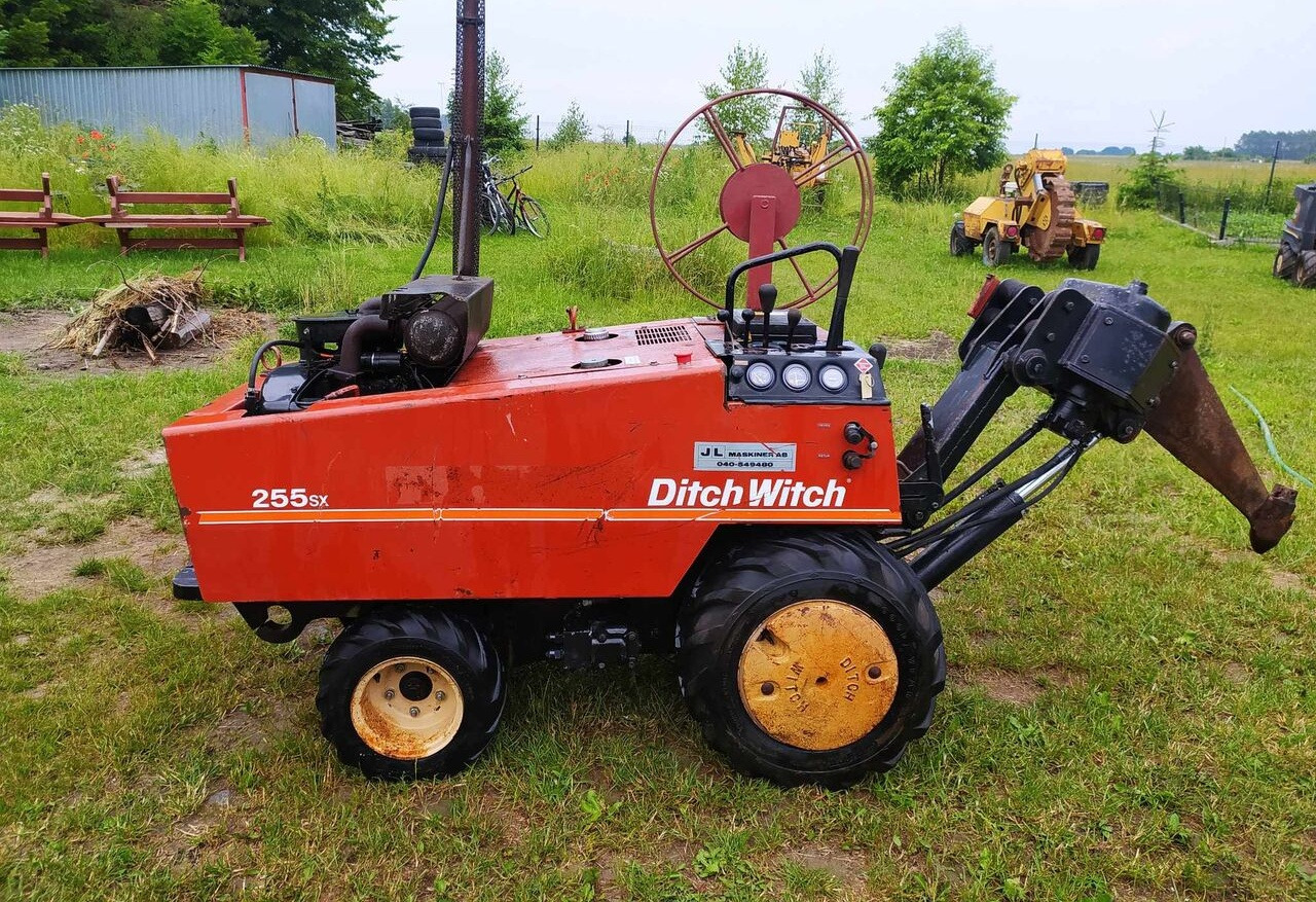 Ditch-Witch 255 SX - Копач на канали: слика 1 Ditch-Witch 255 SX - Копач на канали: слика 1