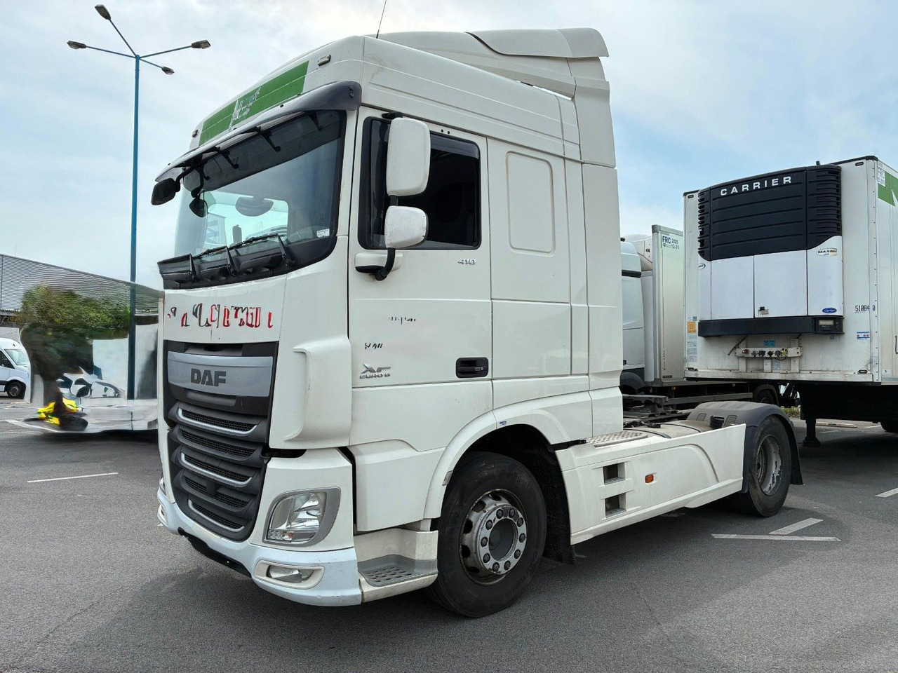 DAF XF 410 Space Cab - Камион влекач: слика 1 DAF XF 410 Space Cab - Камион влекач: слика 1
