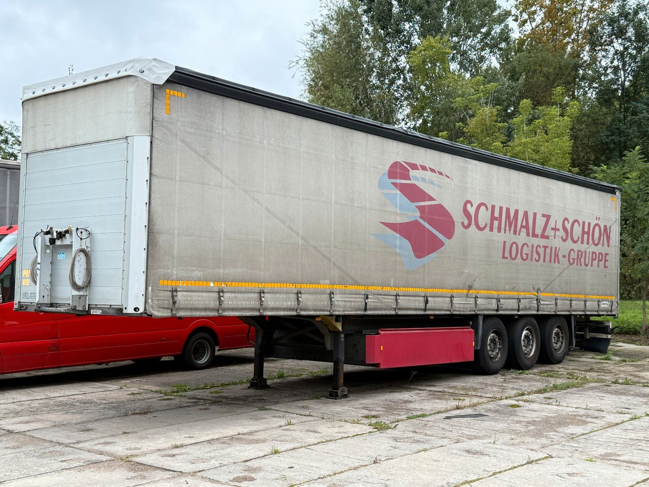 Schmitz Cargobull Standart Seitenplane/Liftachse/Palettenkasten - Полуприколка со церада: слика 1 Schmitz Cargobull Standart Seitenplane/Liftachse/Palettenkasten - Полуприколка со церада: слика 1