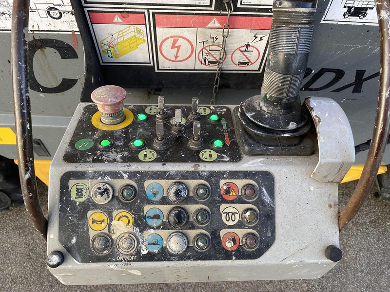 Дигачка платформа Haulotte Compact 12DX, Schaar hoogwerker, 4X4 Diesel: слика 13 Дигачка платформа Haulotte Compact 12DX, Schaar hoogwerker, 4X4 Diesel: слика 13