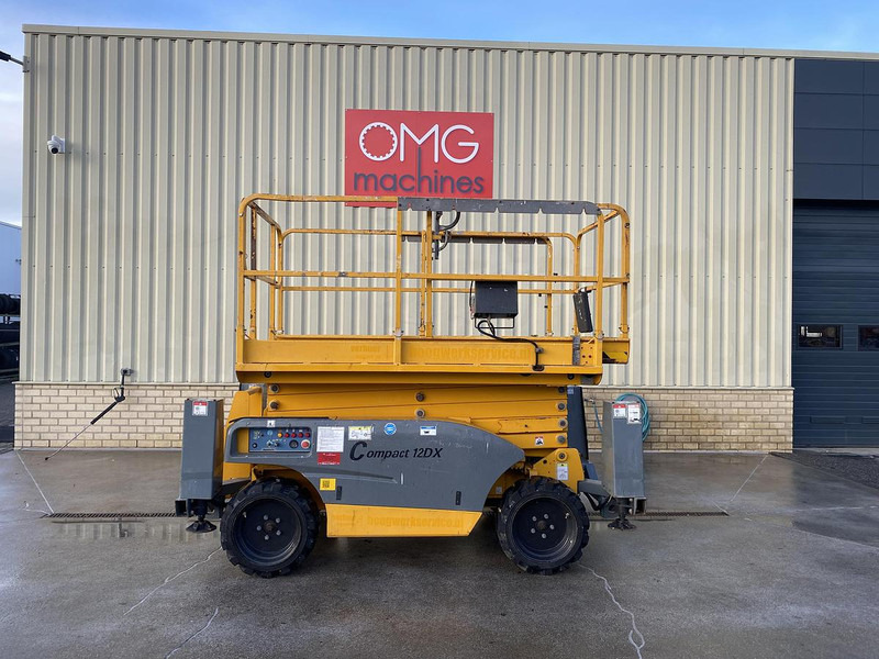 Haulotte Compact 12DX, Schaar hoogwerker, 4X4 Diesel - Дигачка платформа: слика 1 Haulotte Compact 12DX, Schaar hoogwerker, 4X4 Diesel - Дигачка платформа: слика 1