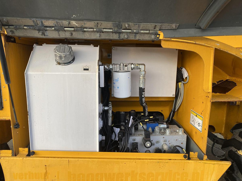 Дигачка платформа Haulotte Compact 12DX, Schaar hoogwerker, 4X4 Diesel: слика 15 Дигачка платформа Haulotte Compact 12DX, Schaar hoogwerker, 4X4 Diesel: слика 15