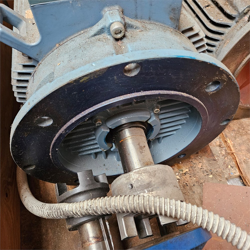 ABB MT80A19F100-2 / M3AA180MLB4 - Машински алат: слика 5 ABB MT80A19F100-2 / M3AA180MLB4 - Машински алат: слика 5